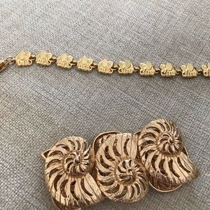 Two beautiful Lily Pulitzer Bracelets. One clasp c